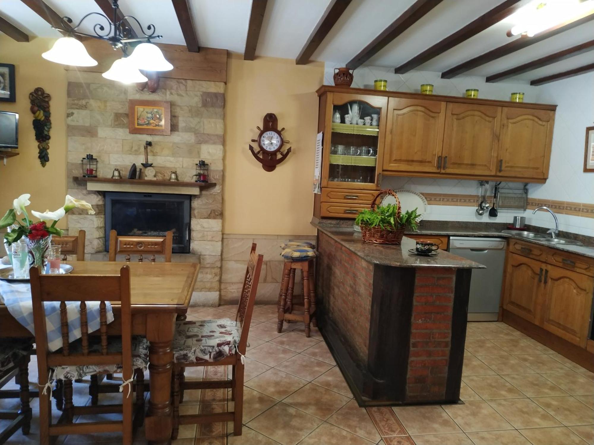 La Chimenea Cantabra Orena Exterior foto