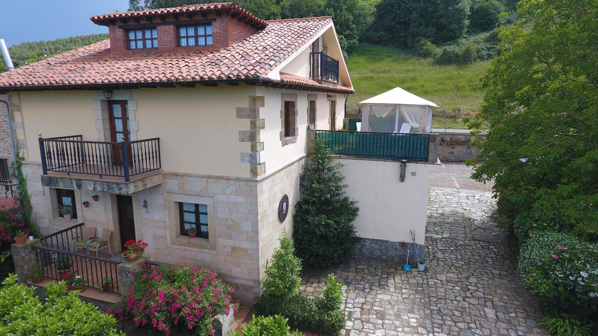 La Chimenea Cantabra Orena Exterior foto